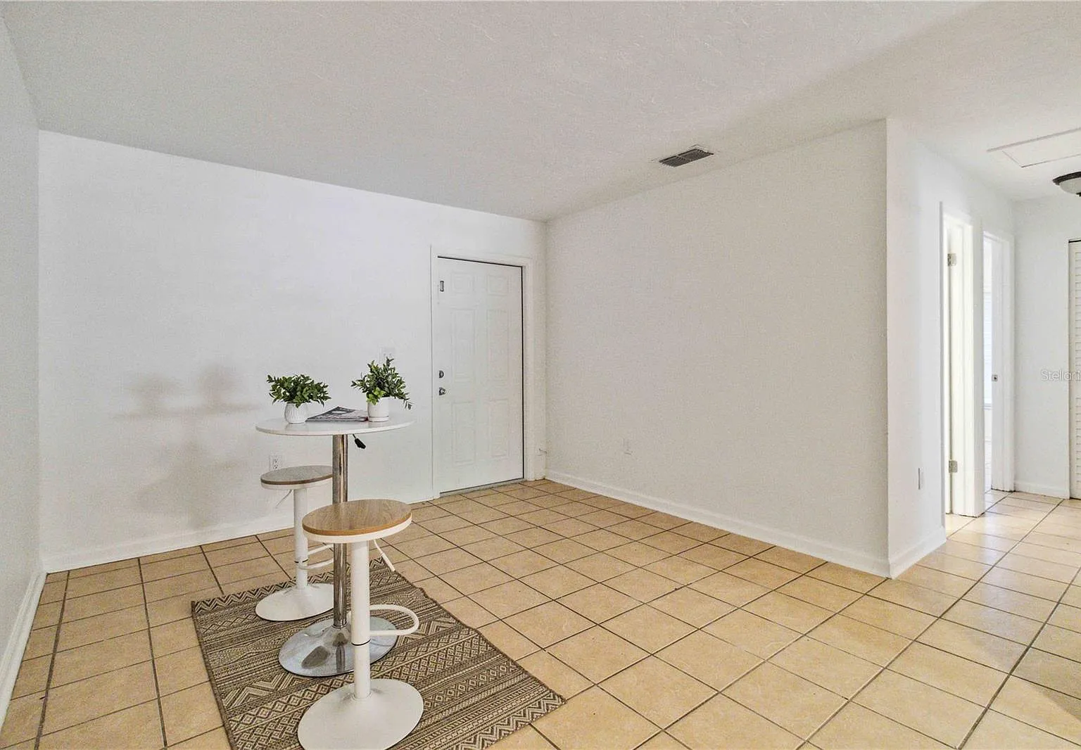 2 bed, 850 sqft, $1,750 — Photo 4