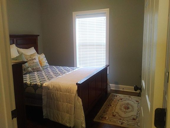 4th image of 505 Breezewood Cir