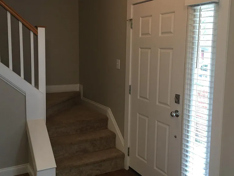 Just inside front door.
Note light from outside.
Pretty entrance foyer.
