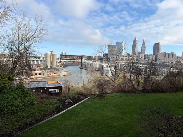 1900 Grove Ct APT 105, Cleveland, OH 44113