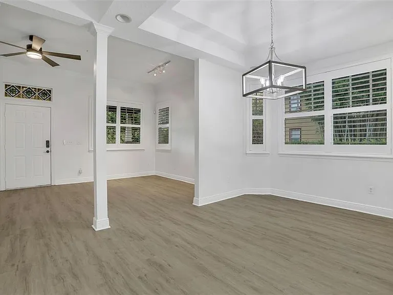 148 S Thornton Ave — Photo 10