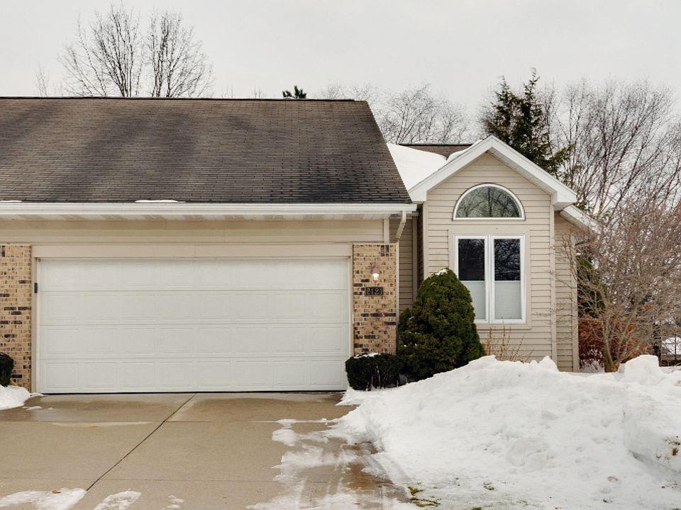 1st image of 2121 Shetland Dr NE #1