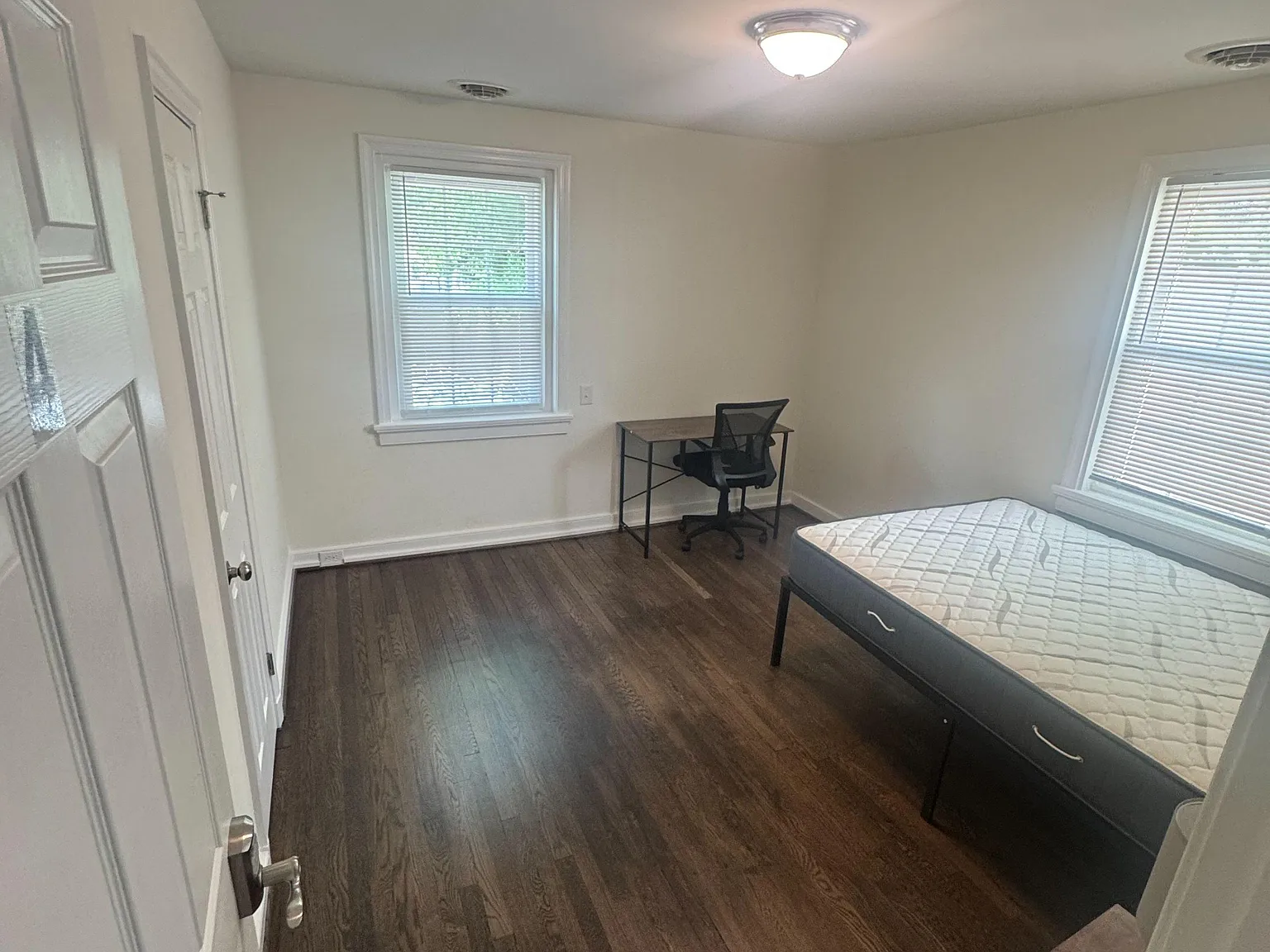 4 bed, 2.0 bath, 1769 sqft, $888 — Photo 1