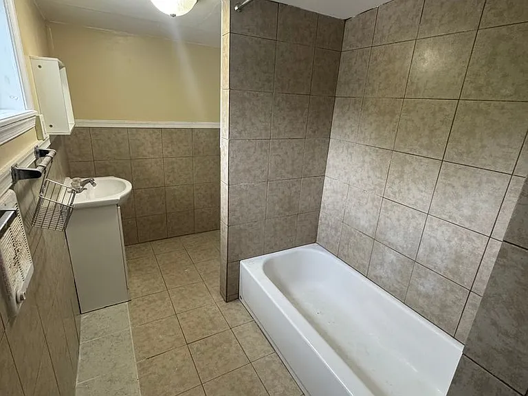 4 Creek Ave — Photo 8