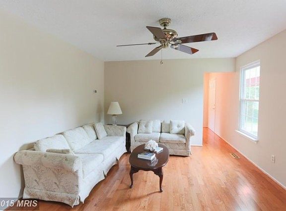 4th image of 354 Council Oak Dr