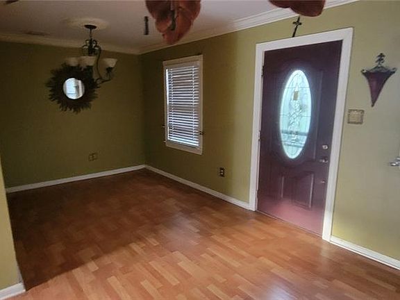 5th image of 2060 Stephen Girard St