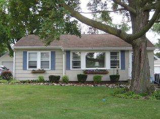 515 37th St NE, Cedar Rapids, IA 52402