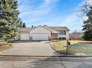 2045 Innsbrooke Dr, Sun Prairie, WI 53590