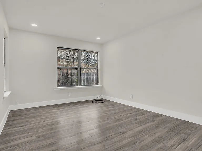 1246 Brookmere Dr — Photo 17
