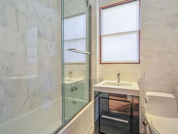 4th image of 129 Julian Ave APT 4