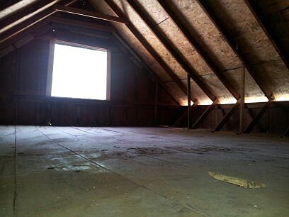 Loft of shop / storage building