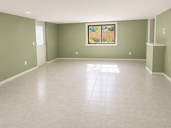 3rd image of 3046 Dundee Ln