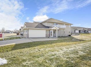 190 Valley Dr, Lodi, WI 53555