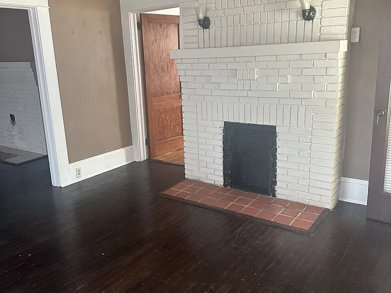 120 Princeton St — Photo 3