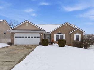 413 Forest Ridge Dr, Frankfort, KY 40601