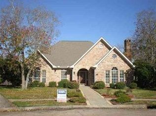 3144 Nottingham Ln, Port Neches, TX 77651
