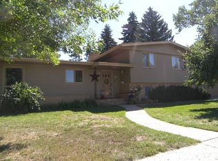 321 Simrall Blvd, Bottineau, ND 58318