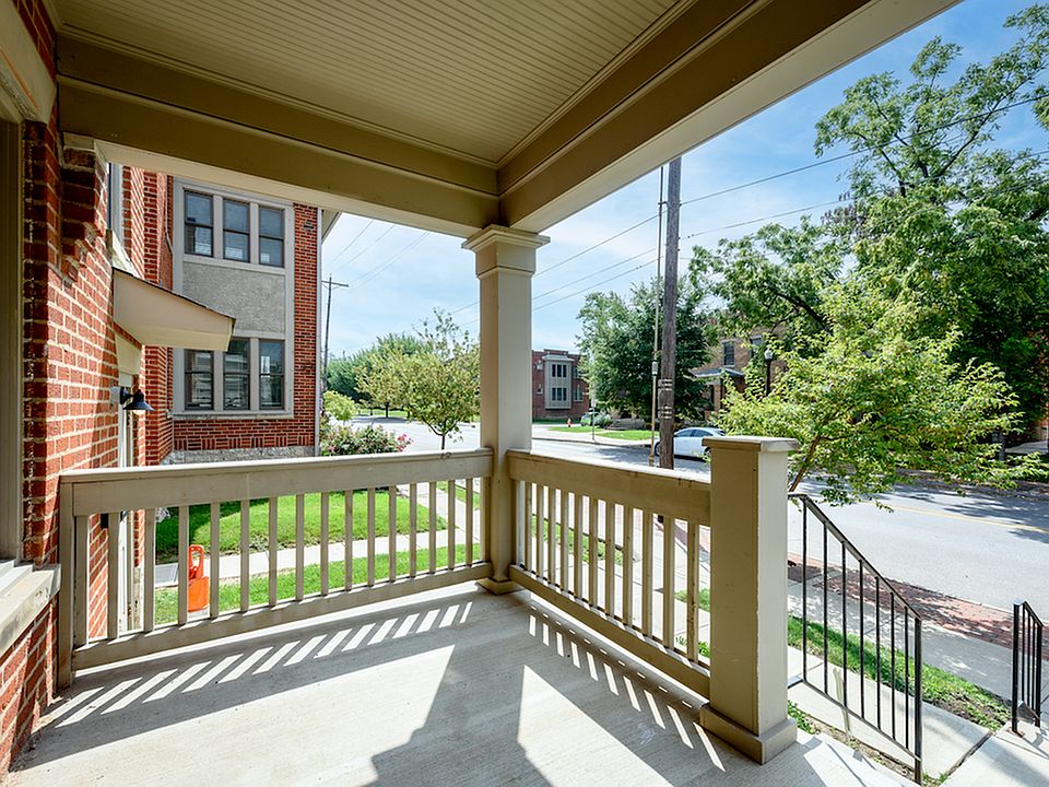 Grant Commons Porch