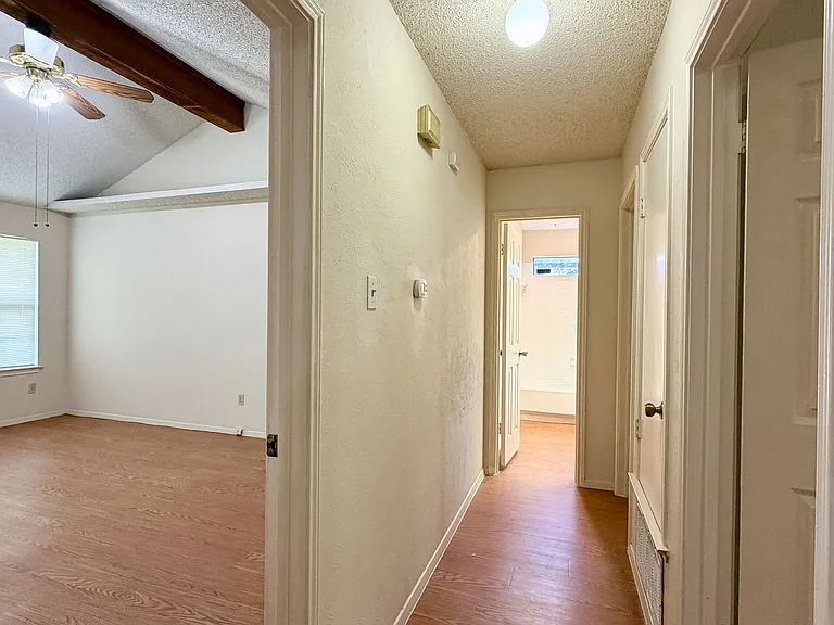 7728 Manassas Dr — Photo 6