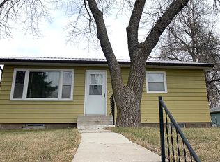 1206 3rd Ave NE, Jamestown, ND 58401