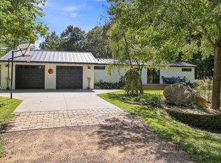 10963 Tall Oak Ct, Waupaca, WI 54981