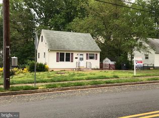 1317 E Longview Dr, Woodbridge, VA 22191