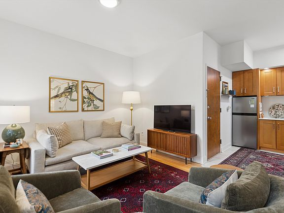 3rd image of 161 Columbia Hts APT 3F
