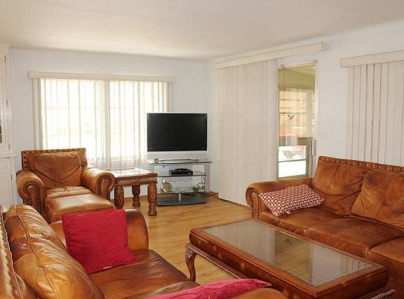 3rd image of 7 Banza Ct