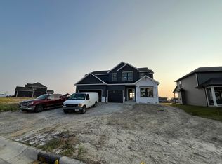 1144 Arthur Heights Dr, Fort Wayne, IN 46818