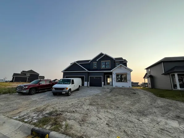 1144 Arthur Heights Dr, Fort Wayne, IN 46818