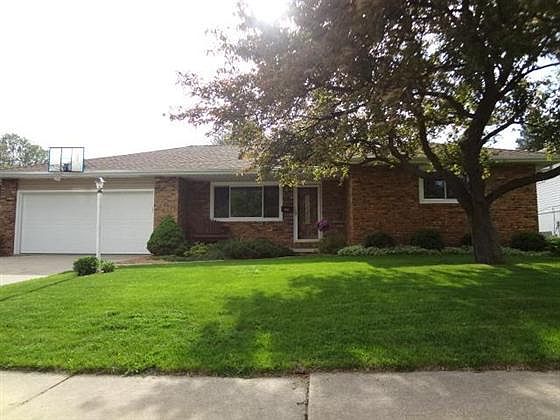 1st image of 6829 N Rockvale Dr