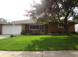 6829 N Rockvale Dr, Peoria, IL