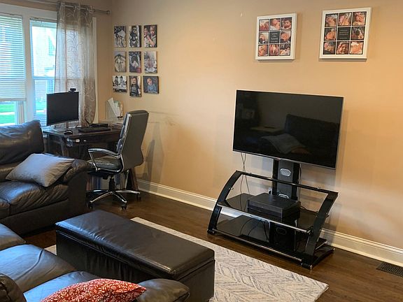5th image of 2833 W Summerdale Ave