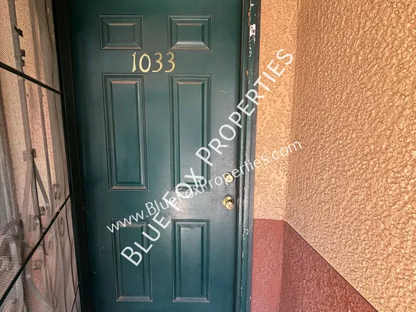 3690 N Country Club Rd APT 1033, Tucson, AZ 85716