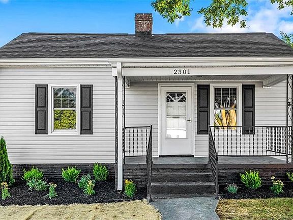 2nd image of 2301 Maple St
