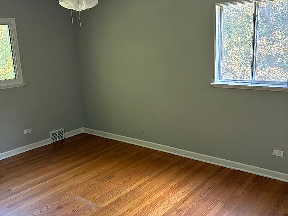 5th image of 622 Ridge Rd