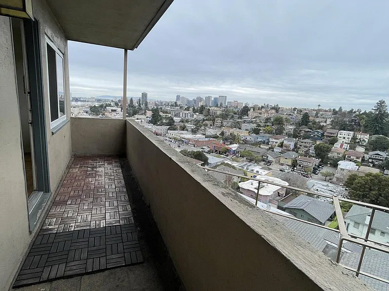 853 Vermont St #301 — Photo 3