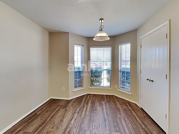 4th image of 2808 Plantation Dr