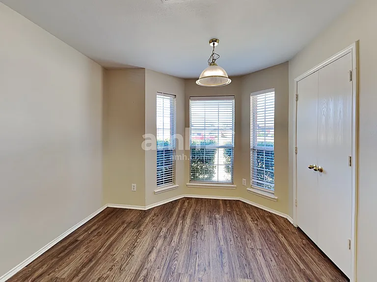 2808 Plantation Dr — Photo 4