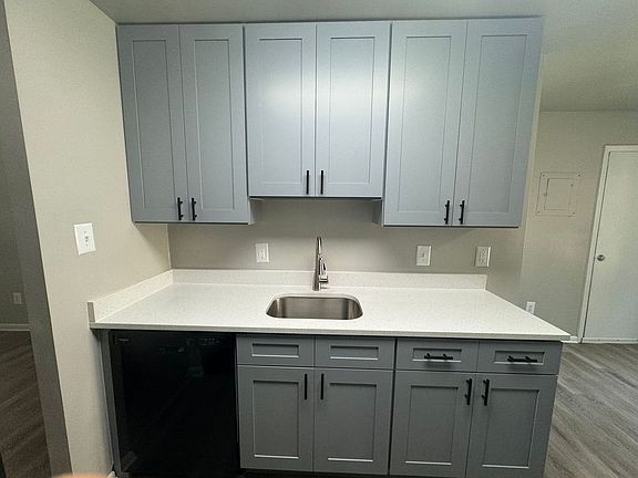 4th image of 1300 Sanderson Dr #3B-2Ba