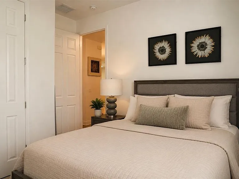 4909 Olivia Ct — Photo 17