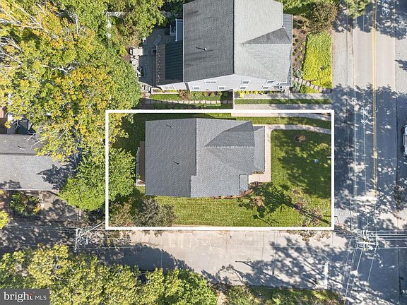 4th image of 143 Henlopen Ave