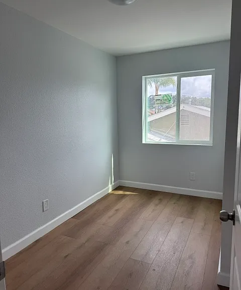 1953 Harrison Ave — Photo 6