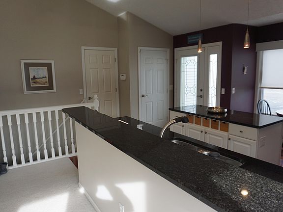 5th image of 14800 Anchor Ct