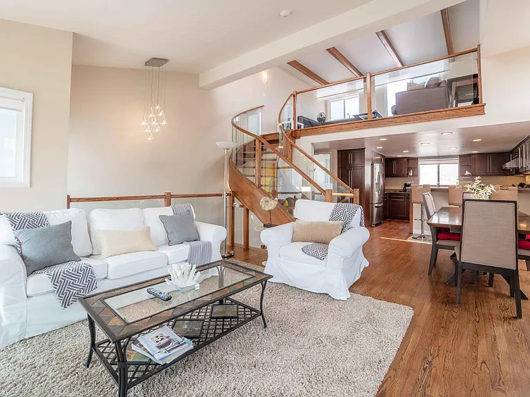 1107 Loma Dr #A — Photo 1