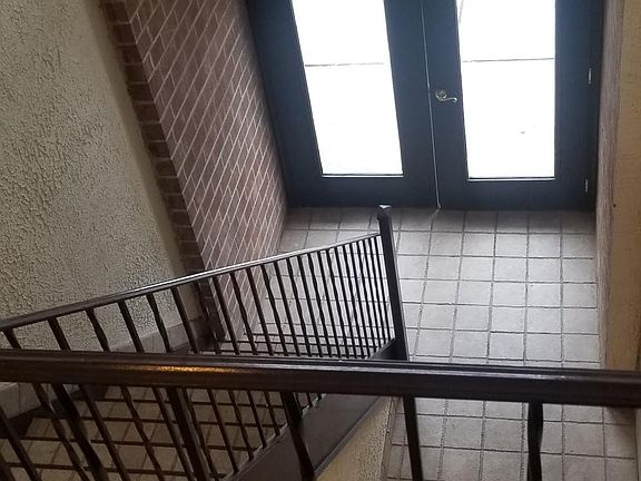 2nd image of 25 Bay Ter Floor 2