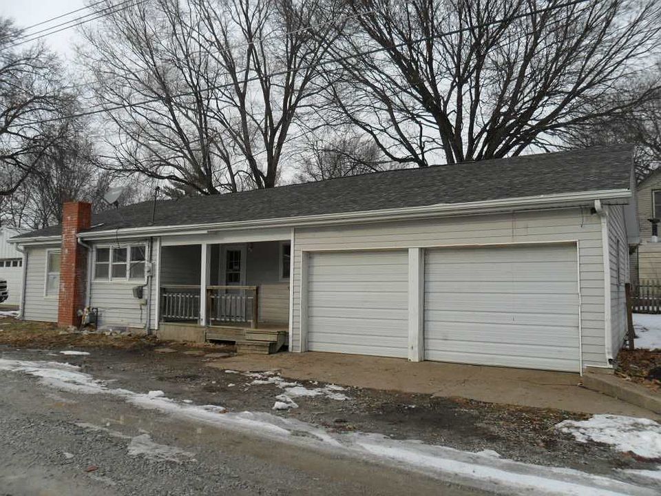 1st image of 608 S 9th St