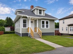 71 Henshaw St, Worcester, MA