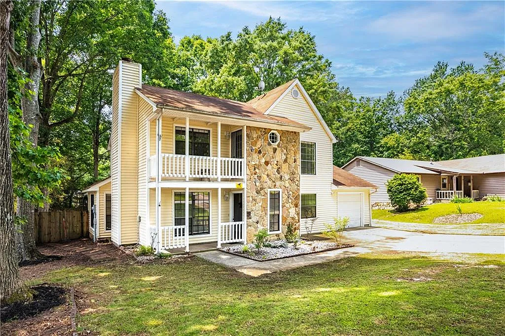 4 bed, 3.0 bath, 1874 sqft, $2,499 — Photo 3