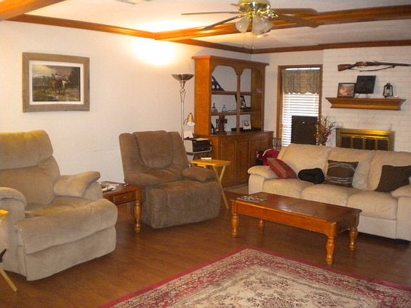 2nd image of 318 Huckleberry Dr